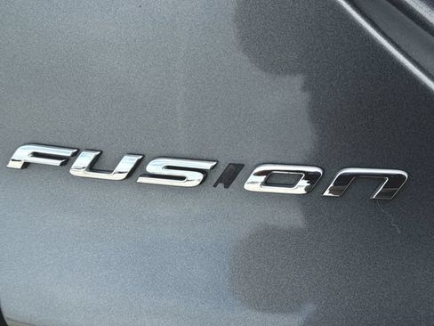 Used 2013 Ford Fusion SE FWD image 29