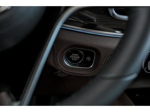 New 2026 Mercedes-Benz GLE 580 4MATIC image 13