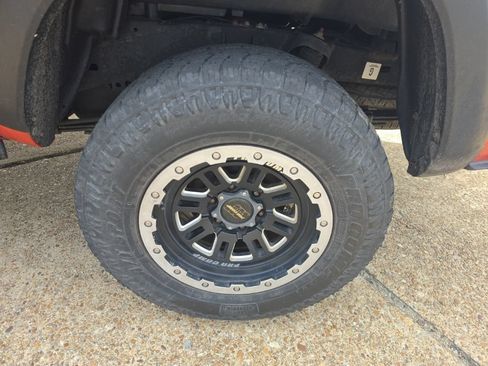 Used 2016 Toyota Tacoma TRD Sport w/ Towing Package AWD/4WD image 15