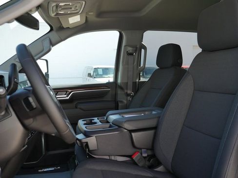 New 2026 Chevrolet Silverado 2500 LT w/ All Star Edition AWD/4WD image 9