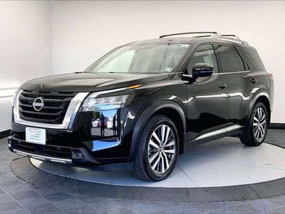 Used 2022 Nissan Pathfinder Platinum w/ Cargo Package