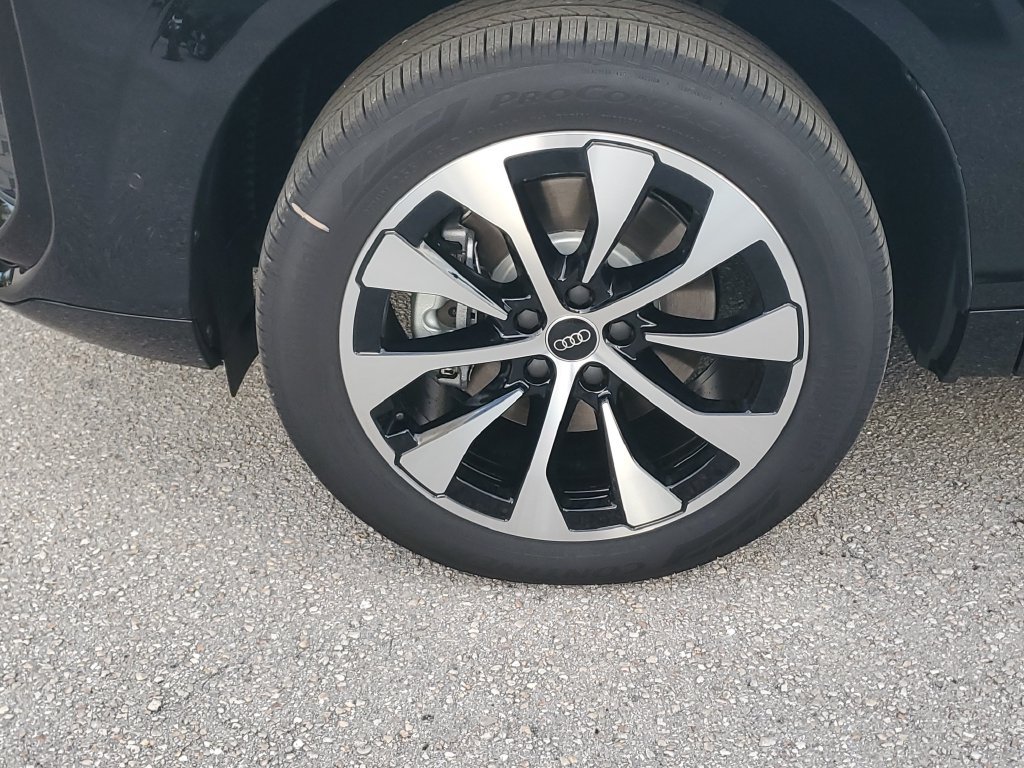 New 2026 Audi Q3 quattro 2.0T AWD/4WD image 13