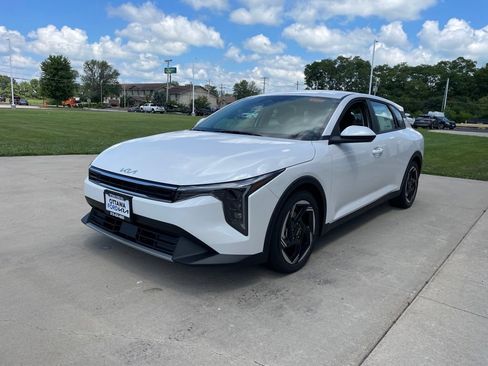 New 2026 Kia K4 EX FWD image 2