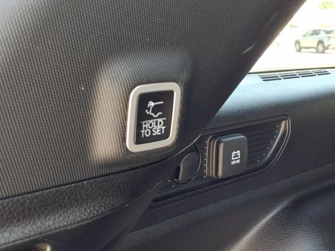 Used 2025 Jeep Grand Cherokee Altitude AWD/4WD image 28