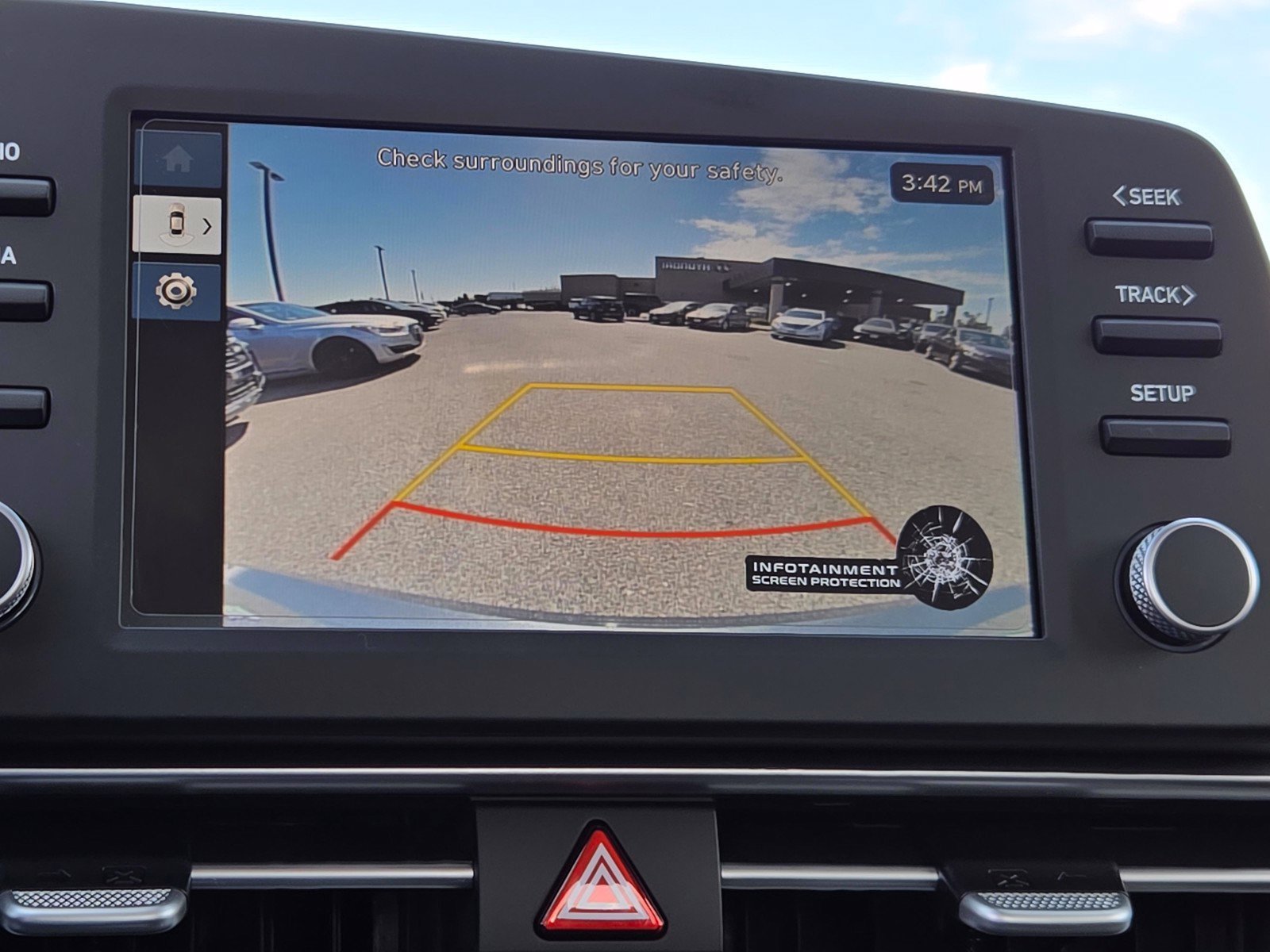 New 2026 Hyundai Elantra Hybrid FWD image 11