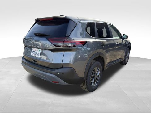 Used 2023 Nissan Rogue S FWD image 3
