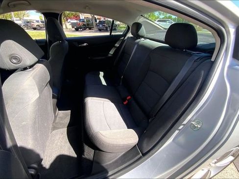 Used 2018 Chevrolet Cruze LS image 25