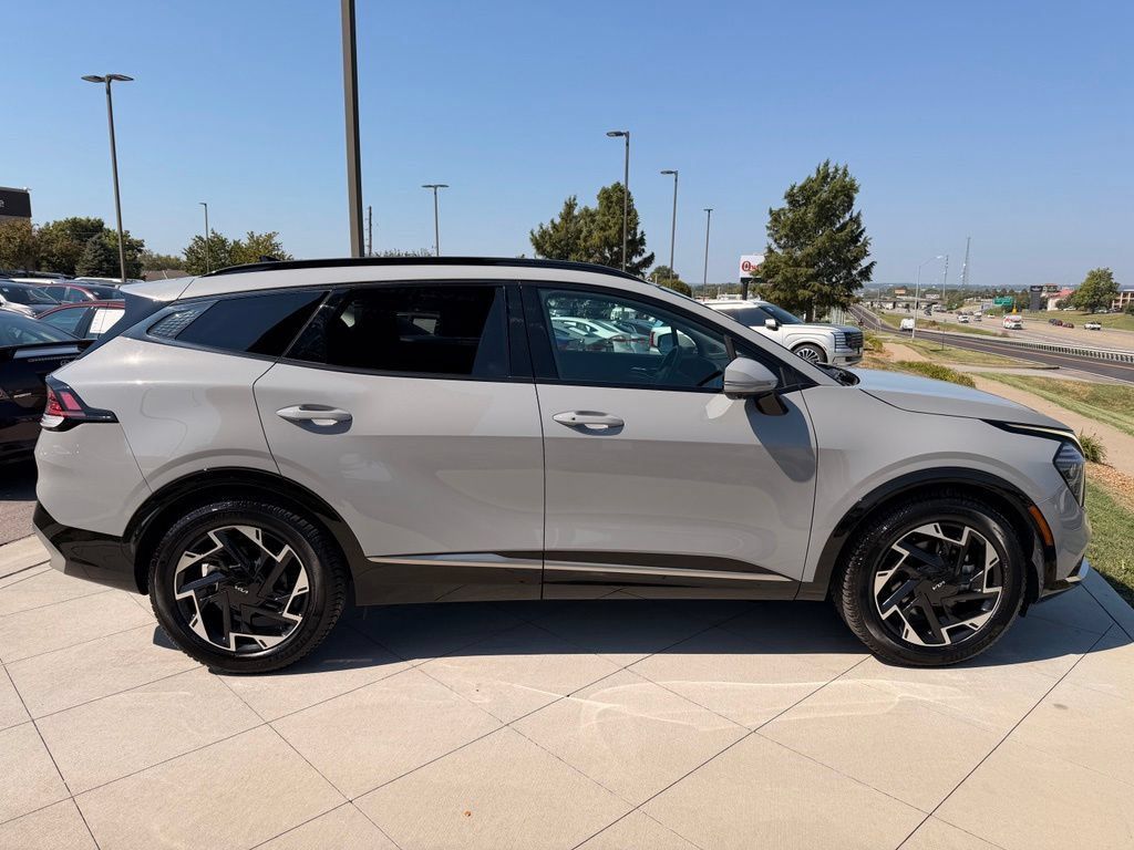 Used 2024 Kia Sportage SX FWD image 10