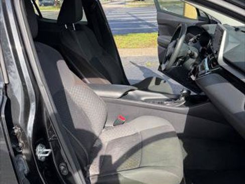 Used 2020 Toyota C-HR LE FWD image 23