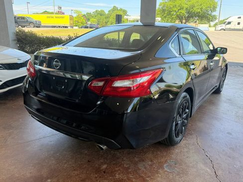 Used 2016 Nissan Altima 2.5 S w/ Power Driver Seat Package FWD image 6