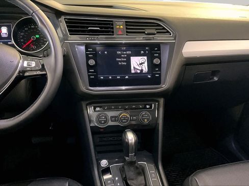 Used 2019 Volkswagen Tiguan SE FWD image 6