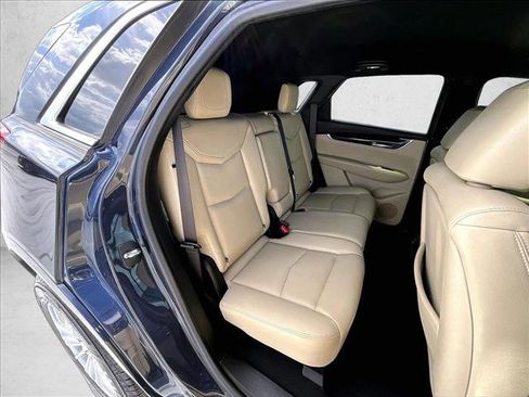 Used 2018 Cadillac XT5 FWD w/ LPO, Wheel Lock Package image 29