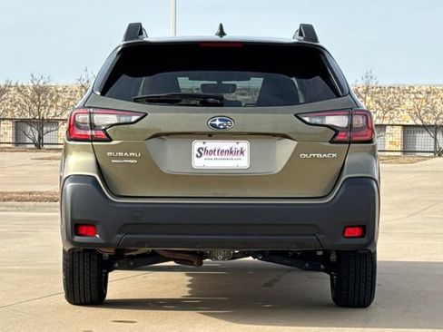 Used 2025 Subaru Outback Premium image 7