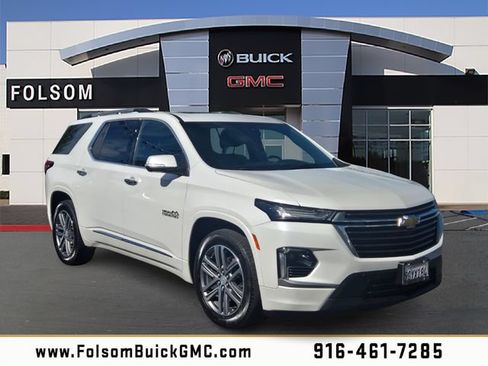 Used 2023 Chevrolet Traverse High Country AWD/4WD image 1