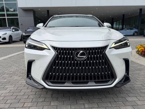 Used 2024 Lexus NX 250 FWD w/ Towing Package (2000 Lbs) image 8