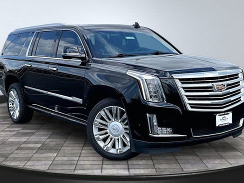 Used 2020 Cadillac Escalade ESV Platinum AWD/4WD image 11