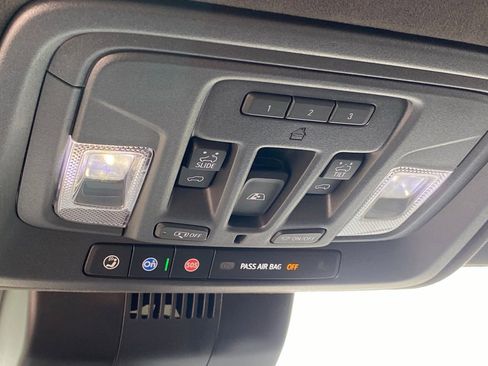 Used 2025 GMC Sierra 1500 AT4X image 32