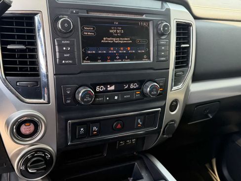 Used 2019 Nissan Titan PRO-4X AWD/4WD image 6