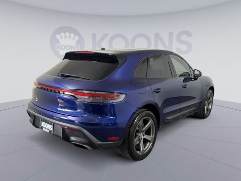 Used 2022 Porsche Macan w/ Premium Package Plus image 7