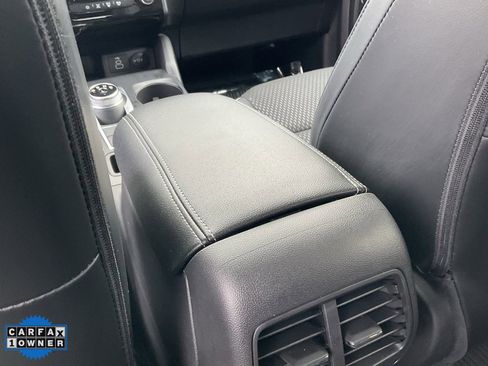 Used 2025 Ford Escape SE image 45