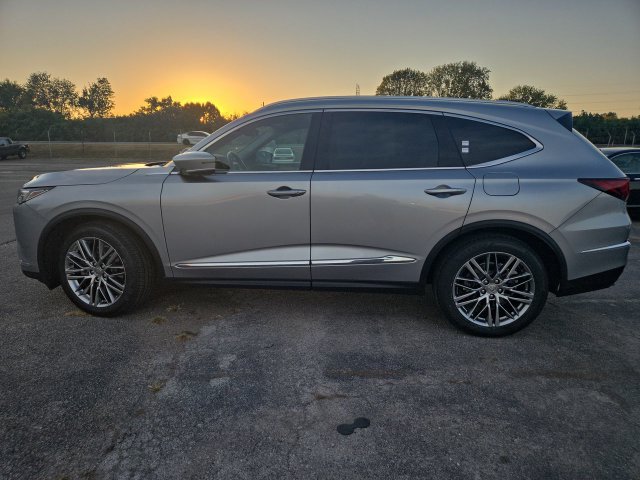 Certified 2024 Acura MDX w/ Advance Package AWD/4WD image 5