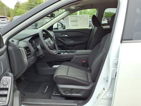 New 2026 Nissan Rogue SV FWD image 6