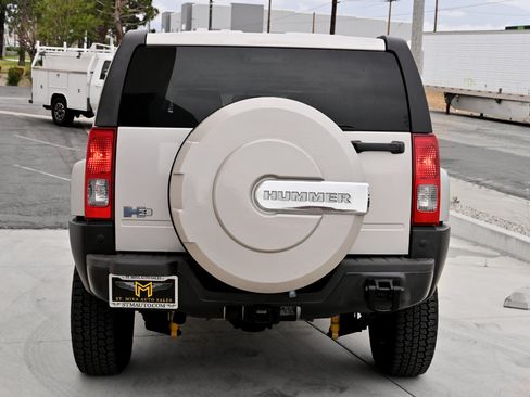 Used 2006 HUMMER H3 image 6