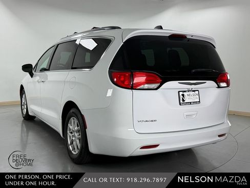 Used 2021 Chrysler Voyager Lxi FWD image 9