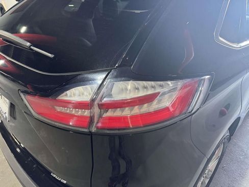 Used 2023 Ford Edge Titanium image 10