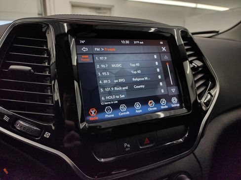 Used 2020 Jeep Cherokee Limited image 43