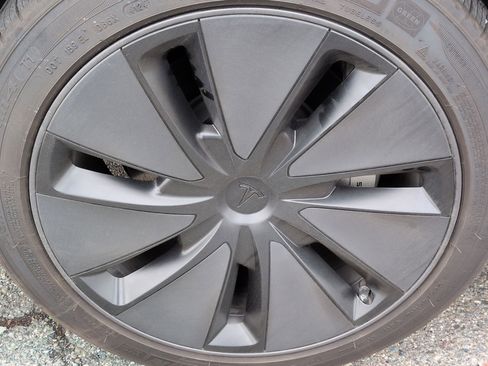 Used 2024 Tesla Model 3 image 13