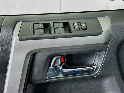 Used 2022 Toyota 4Runner SR5 image 15