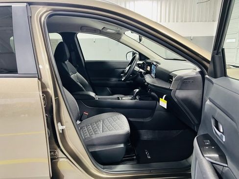 New 2026 Nissan Kicks SV image 34