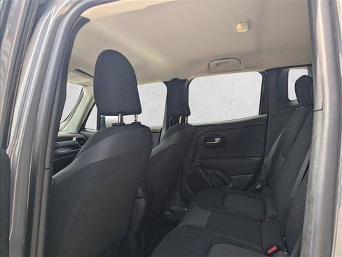 Used 2023 Jeep Renegade Latitude AWD/4WD image 13