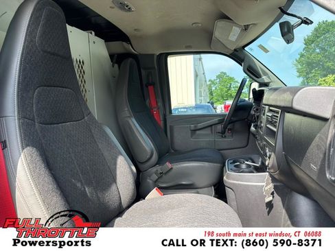 Used 2019 GMC Savana 2500 w/ Chrome Appearance Package RWD image 15