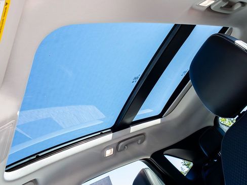 Used 2025 Ford Escape SE image 21