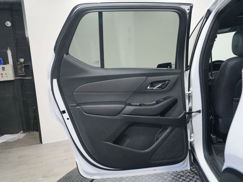 Used 2023 Chevrolet Traverse RS w/ LPO, Floor Liner Package AWD/4WD image 13