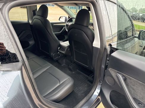 Used 2023 Tesla Model Y Long Range image 13