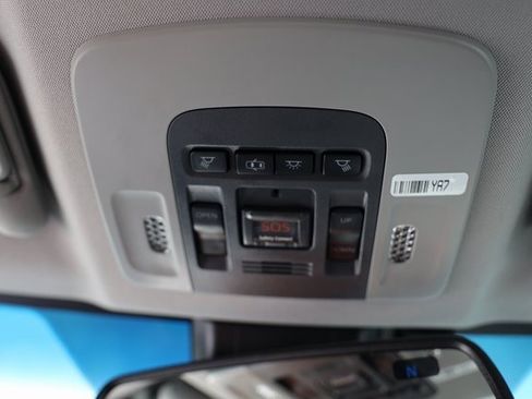 Used 2018 Toyota Camry XLE image 33