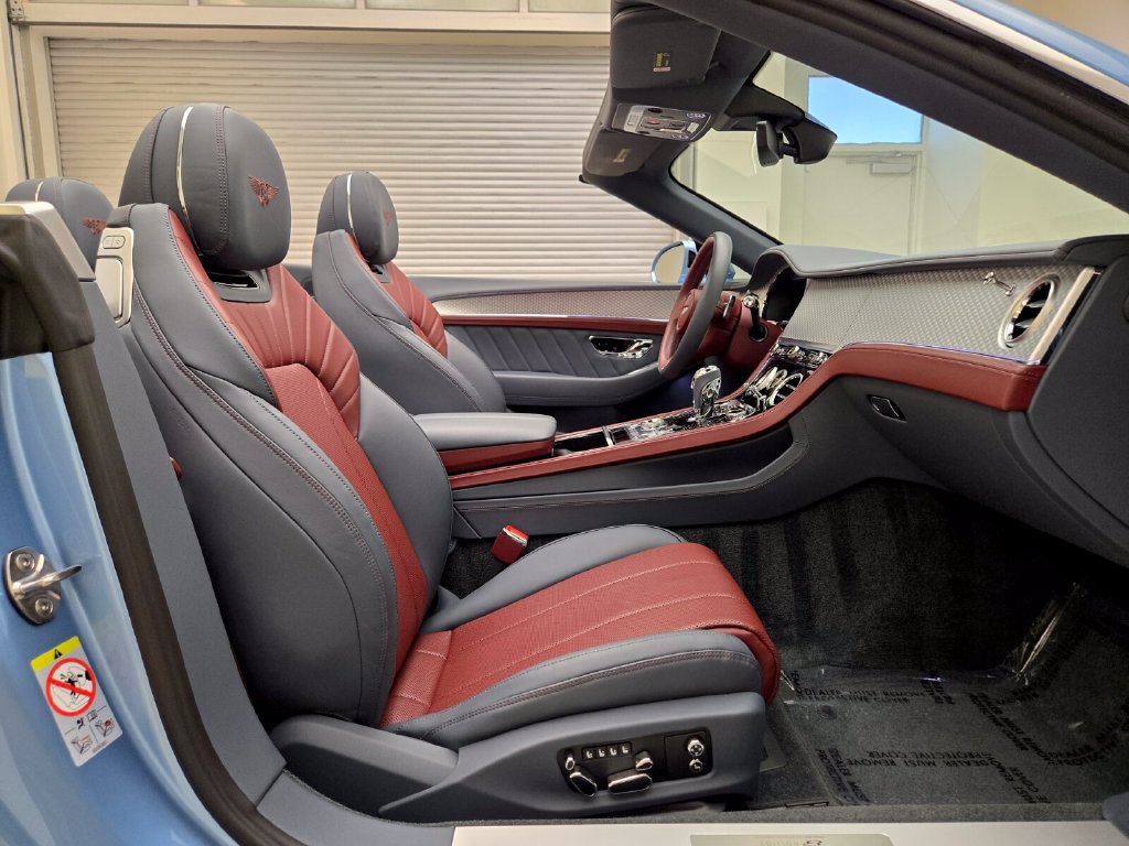 Used 2024 Bentley Continental GT AWD/4WD image 2