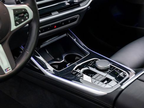 Used 2024 BMW X7 xDrive40i w/ M Sport Package image 11