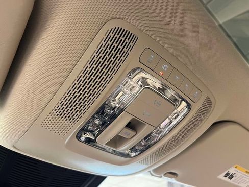 Used 2022 Mercedes-Benz GLS 450 4MATIC image 31