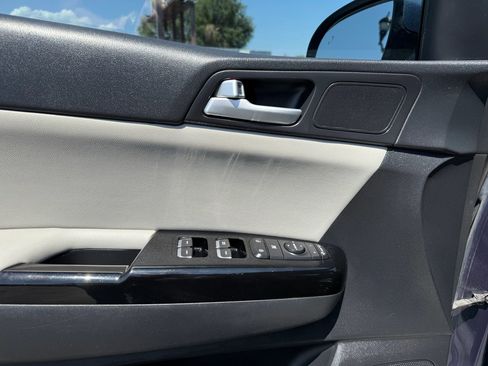 Used 2019 Kia Sportage EX w/ EX Sport Appearance Package image 13