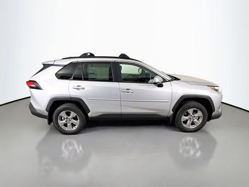 Used 2025 Toyota RAV4 XLE w/ Convenience Package AWD/4WD image 8