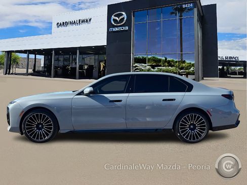 Used 2024 BMW 760i xDrive w/ Executive Package image 3