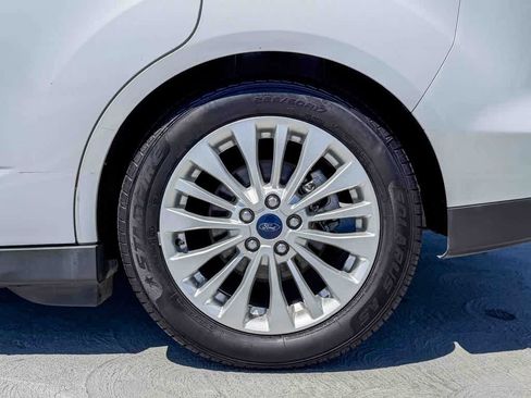 Used 2017 Ford C-MAX SE w/ Cargo Management Package FWD image 10
