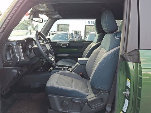 Certified 2022 Ford Bronco Outer Banks w/ Sasquatch Package AWD/4WD image 17
