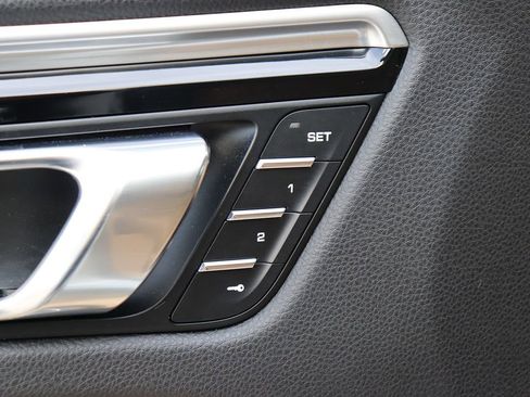 Used 2017 Porsche Macan S image 38