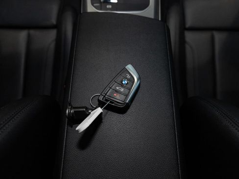 Used 2021 BMW 330i xDrive Sedan w/ Premium Package AWD/4WD image 25