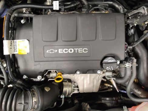 Used 2018 Chevrolet Sonic LT w/ Fun and Sun With RS Package image 30